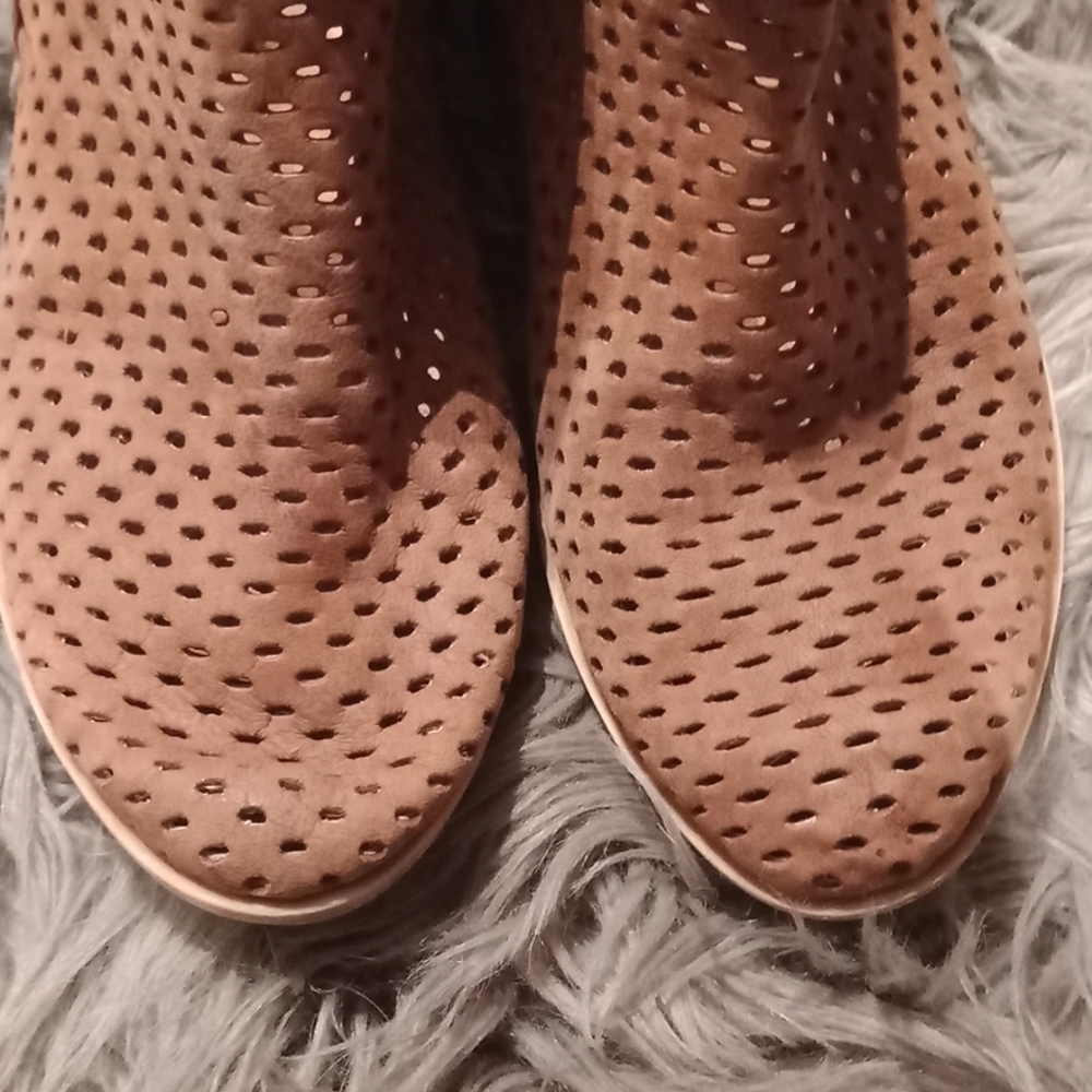 Lucky Brand booties - Picture 2 of 8